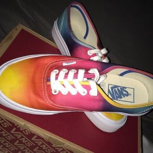 tie dye low top vans
